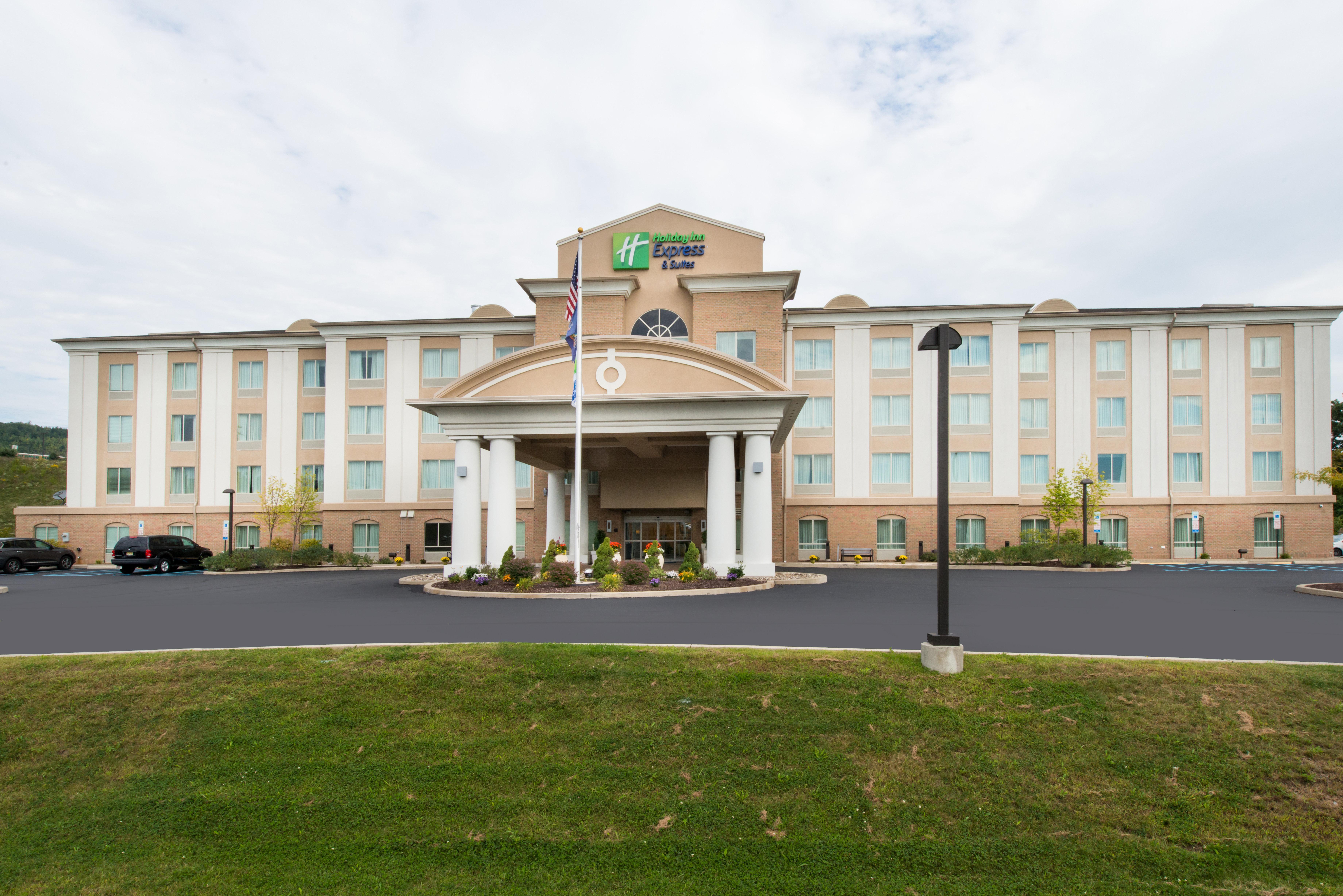 Holiday Inn Express And Suites Dickson City, An Ihg Hotel Exterior photo